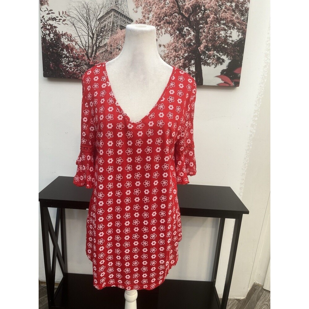 Stem & Vine Women’s Top Blouse V Neck Size L Lace Design RED Bell Sleeve V Neck